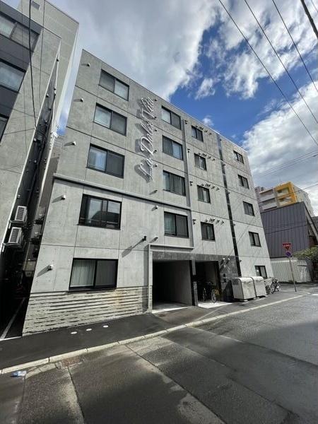 札幌市中央区北四条西１３丁目のマンション