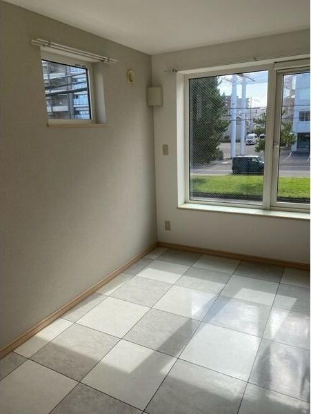 札幌市東区北十五条東１４丁目のアパート