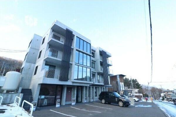 札幌市中央区宮の森二条１６丁目のマンション