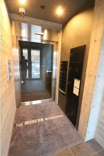 札幌市中央区宮の森二条１６丁目のマンション