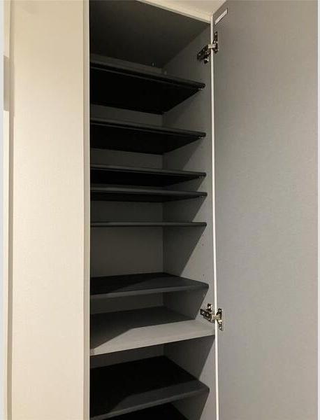 札幌市中央区南二条西１８丁目のマンション