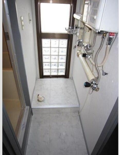 札幌市白石区栄通８丁目のアパート