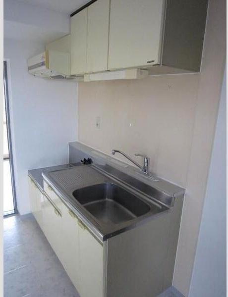 札幌市白石区栄通８丁目のアパート