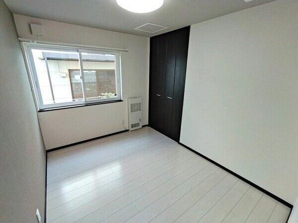 札幌市西区山の手二条１２丁目のアパート