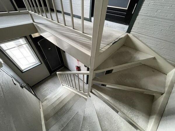 札幌市西区西野三条１０丁目のアパート