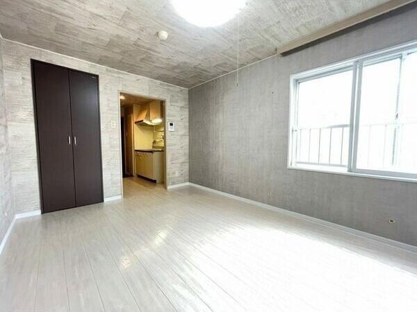 札幌市中央区北六条西１８丁目のマンション