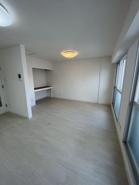 札幌市白石区南郷通１丁目南のマンション