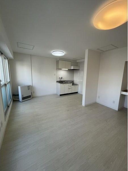 札幌市白石区南郷通１丁目南のマンション