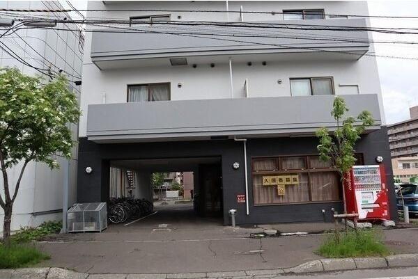 札幌市豊平区平岸二条９丁目のマンション