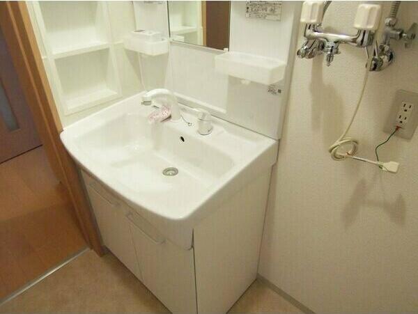 札幌市西区二十四軒三条６丁目のアパート