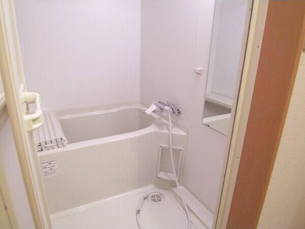 札幌市西区二十四軒三条６丁目のアパート