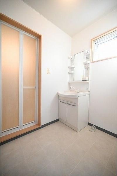 札幌市西区山の手三条６丁目のアパート