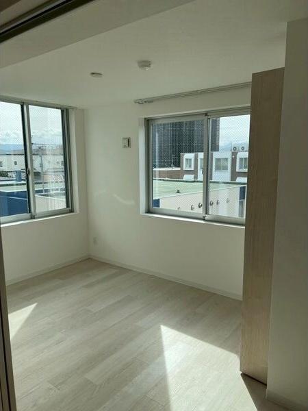 札幌市厚別区大谷地東５丁目のマンション