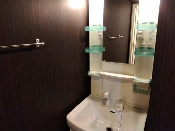 札幌市白石区南郷通１丁目南のマンション