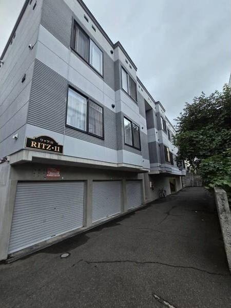 札幌市西区西町南11丁目のアパート