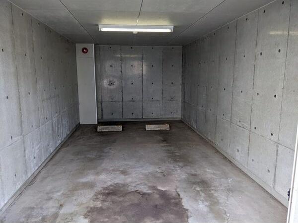 札幌市白石区南郷通５丁目南のマンション