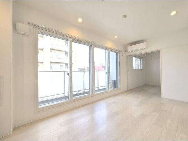 札幌市中央区南十二条西１３丁目のマンション