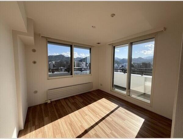 札幌市中央区北四条西２０丁目のマンション