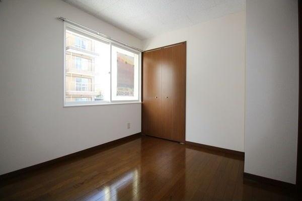 札幌市白石区栄通１５丁目のアパート