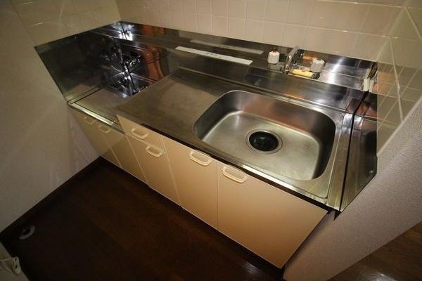 札幌市白石区栄通１５丁目のアパート