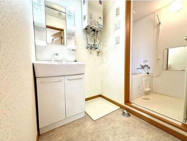 札幌市白石区栄通１３丁目のアパート