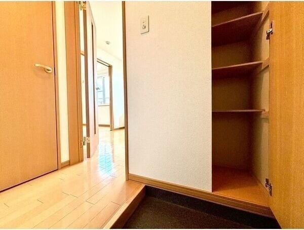 札幌市白石区栄通１３丁目のアパート