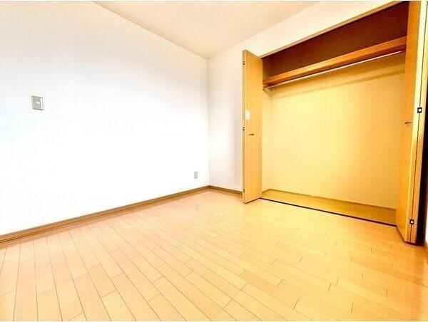 札幌市白石区栄通１３丁目のアパート