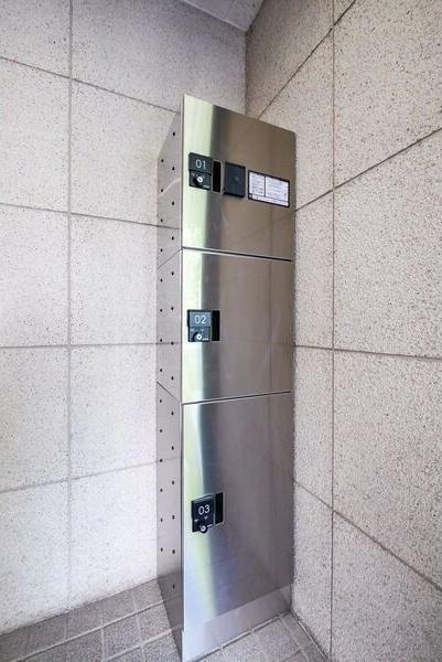 フローレス麻生