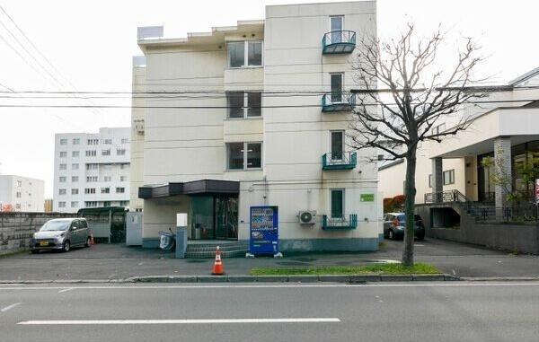 フローレス麻生