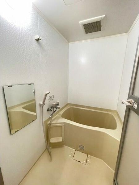 札幌市豊平区月寒東二条２０丁目のアパート