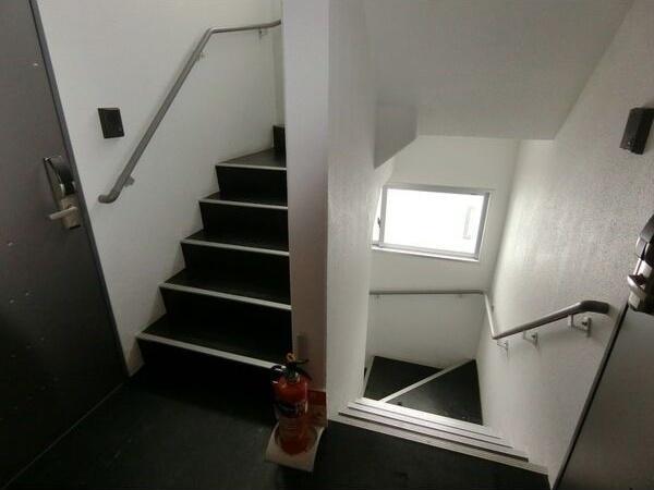 札幌市中央区南七条西２０丁目のマンション