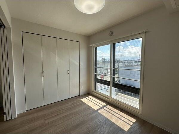 札幌市白石区平和通５丁目北のマンション