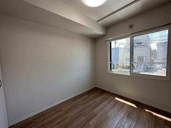 札幌市白石区平和通５丁目北のマンション