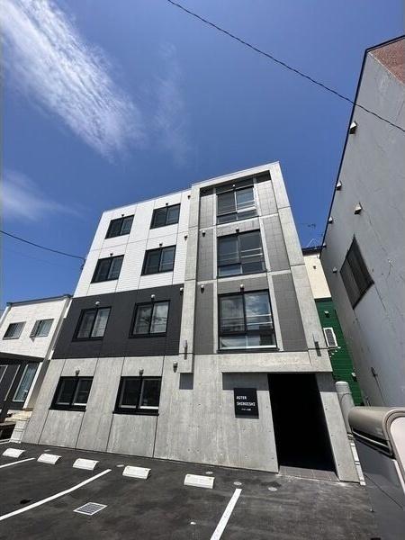 札幌市白石区平和通５丁目北のマンション