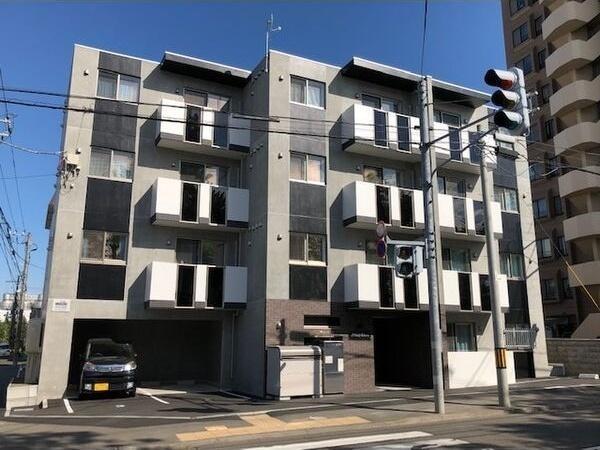 札幌市白石区南郷通3丁目南のマンション