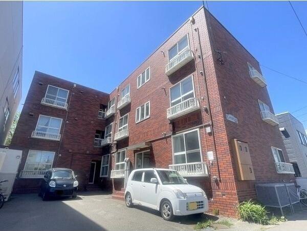 札幌市中央区南二十三条西11丁目のアパート