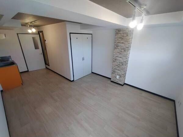 札幌市白石区南郷通１１丁目南のマンション