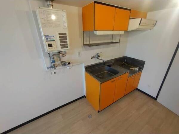 札幌市白石区南郷通１１丁目南のマンション