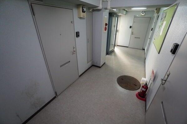 札幌市白石区南郷通１１丁目南のマンション