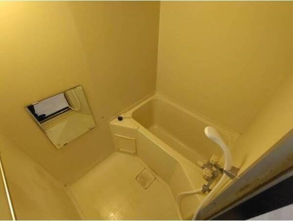 札幌市白石区南郷通１１丁目南のマンション