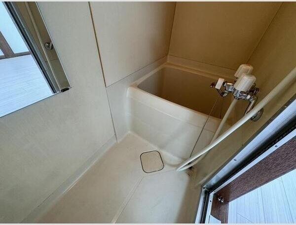 札幌市白石区本通１１丁目南のアパート