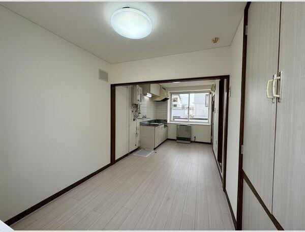 札幌市白石区本通１１丁目南のアパート