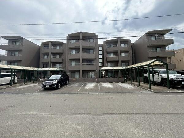 札幌市中央区北三条西23丁目のマンション