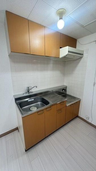 札幌市白石区本通１６丁目南のアパート