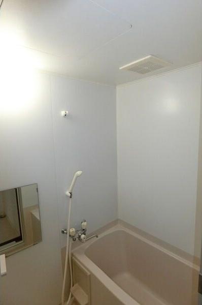 札幌市白石区栄通６丁目のアパート