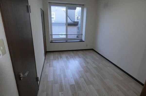 札幌市白石区栄通６丁目のアパート