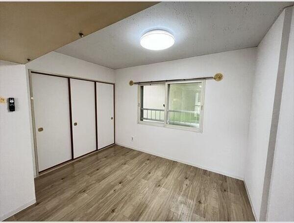 札幌市白石区本郷通２丁目北のマンション