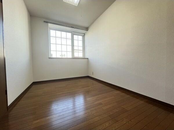 札幌市白石区栄通７丁目のアパート