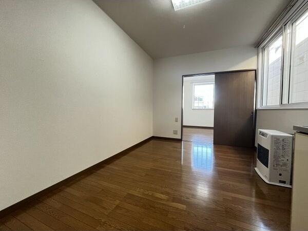 札幌市白石区栄通７丁目のアパート