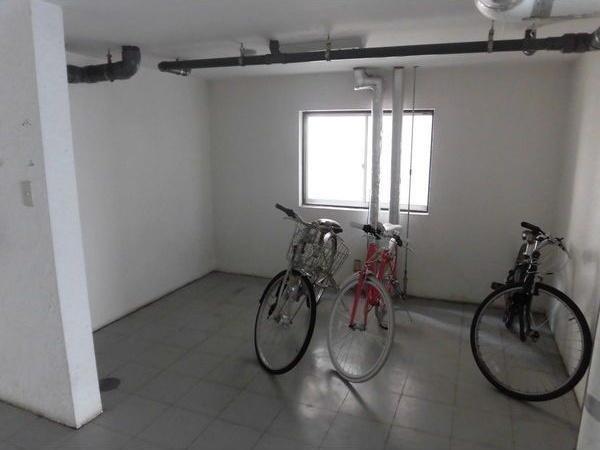 札幌市白石区栄通７丁目のアパート